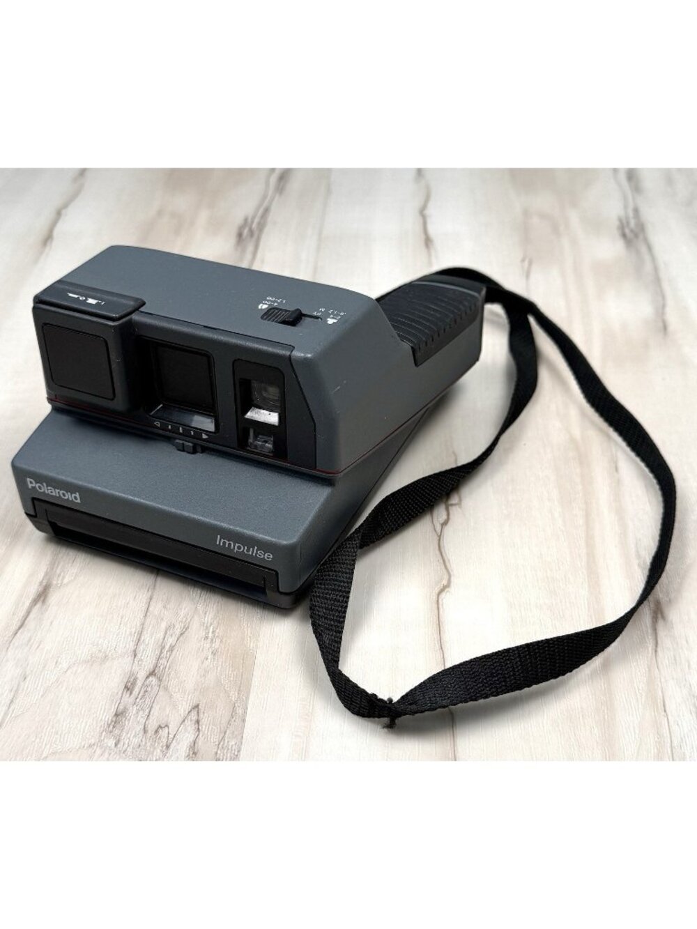 VTG POLAROID Impulse Flash INSTANT CAMERA w/ Strap Black Gray Photography WORKS